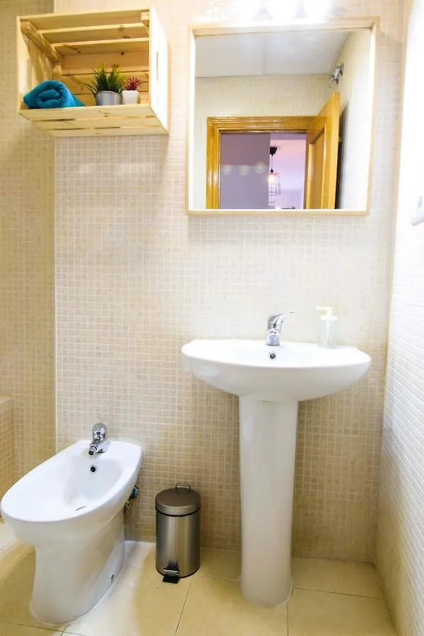 P&P Apartaments Carrera De Capuchinos Malaga Apartament